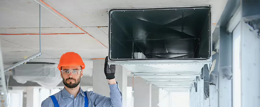 Clogged Air Duct Cleaning and Sanitizing in Manitowoc, WI